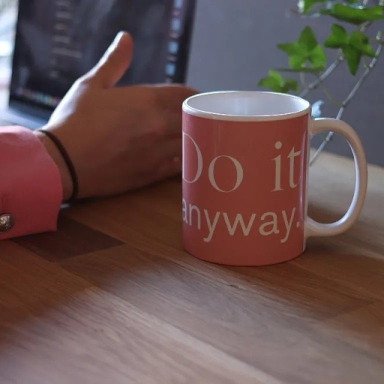 Stratégie lead magnet : bâtir des aimants à prospects performants avec l’IA